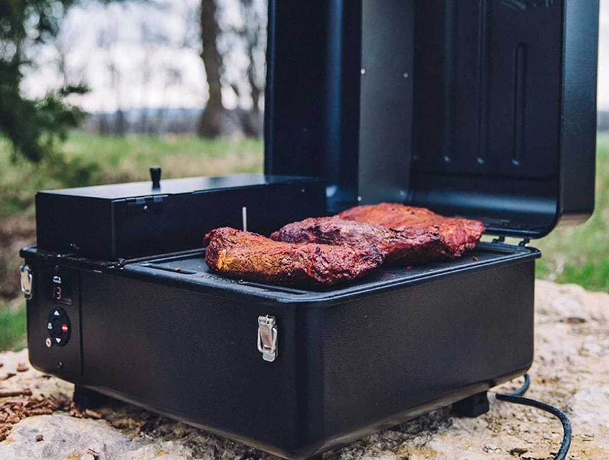 Traeger - Ranger Portable Pellet Grill