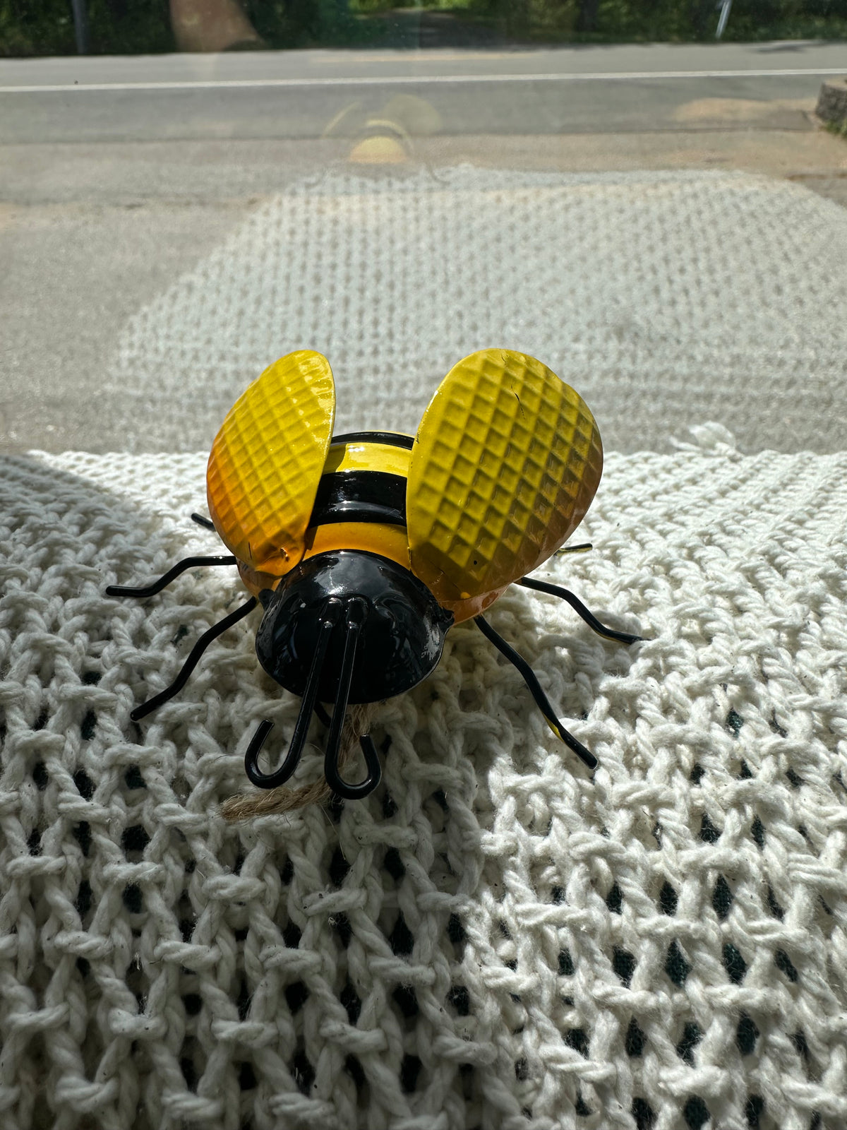 Decor - Small Metal Bee