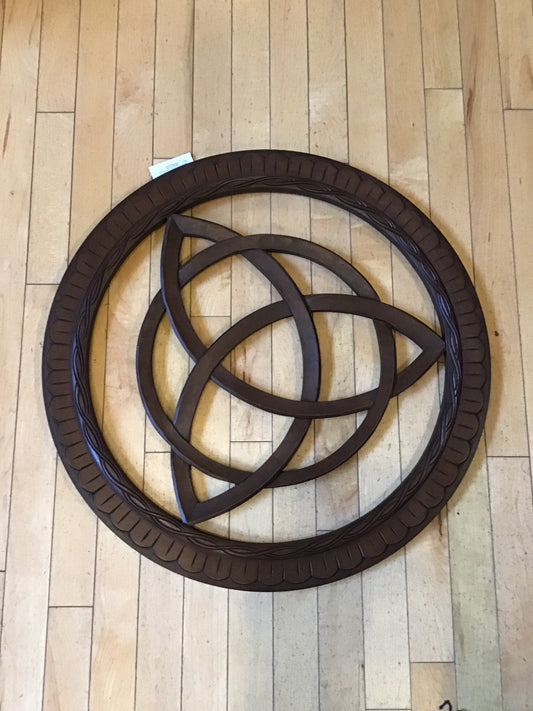 Decor - Small Round Celtic Triquetra