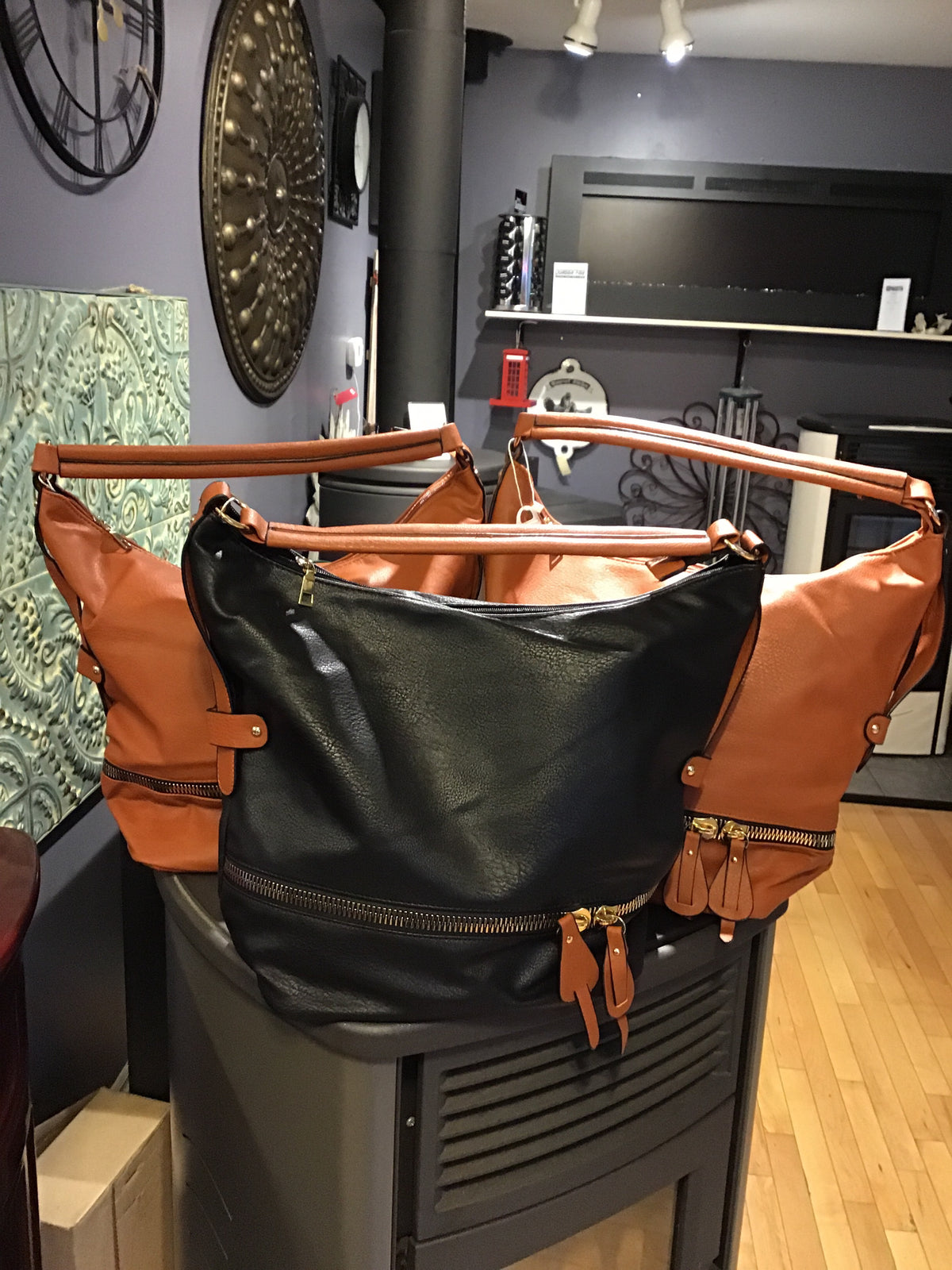 Purse - Slouch w/ Zippered Bottom - Country Stoves and Sunrooms Ltd