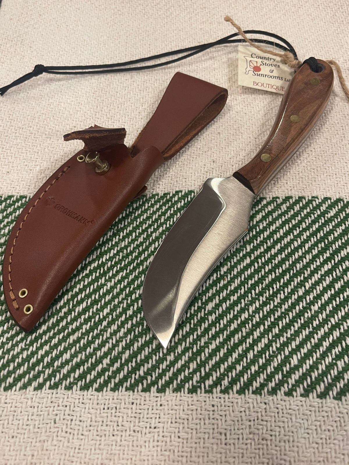 GROHMANN HUNTING -Short Blade Skinner w/ button tab sheath-X103S -$159.00