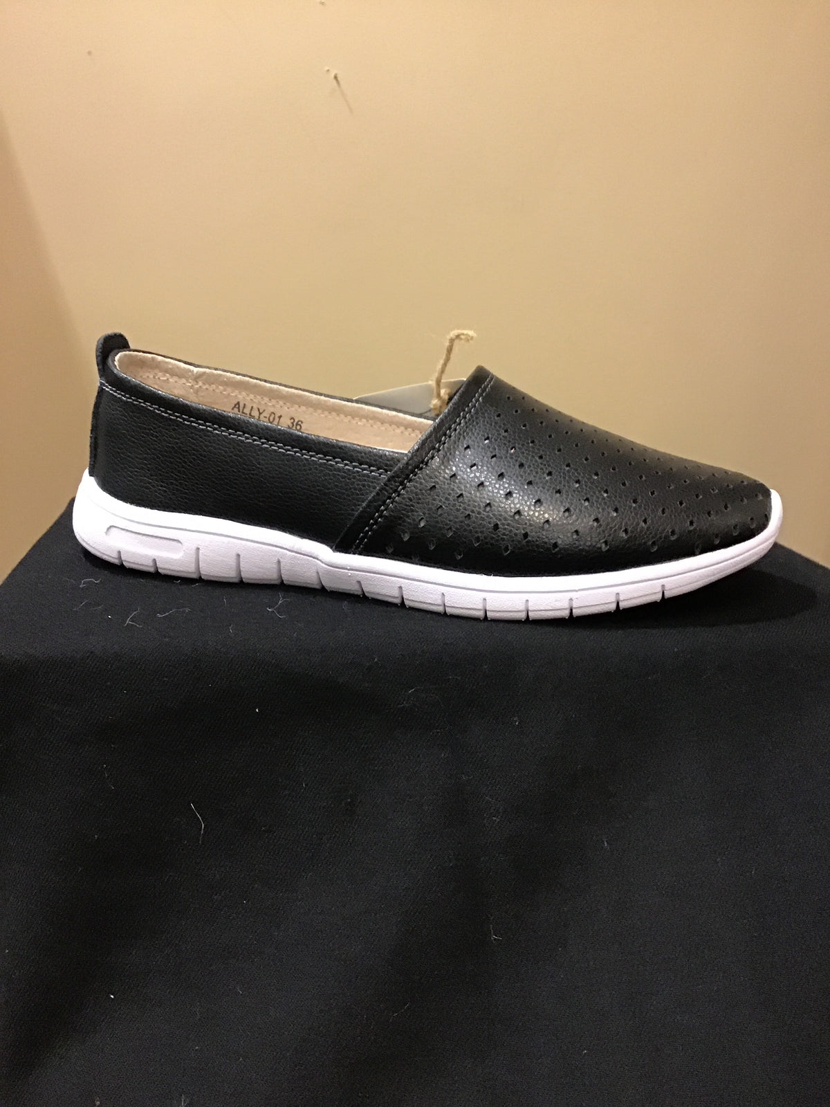 Shoes - Taxi Ally - Country Stoves and Sunrooms Ltd